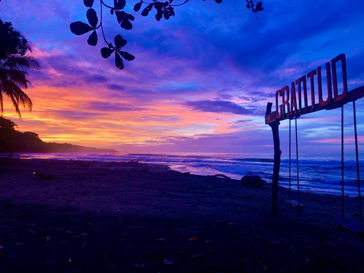 Faith Glamping Dome Costa Rica 호텔 만사니요 외부 사진