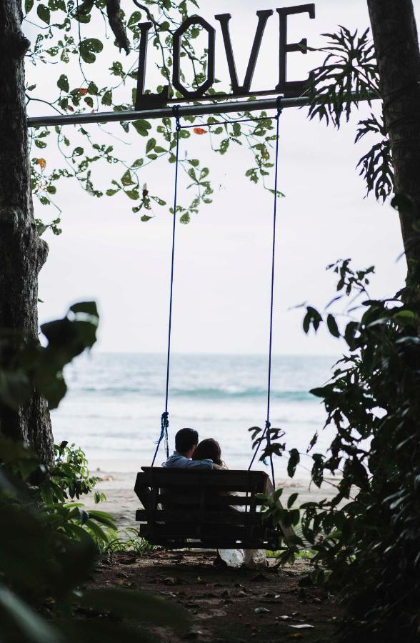 Faith Glamping Dome Costa Rica 호텔 만사니요 외부 사진