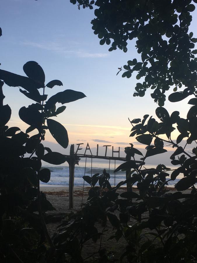 Faith Glamping Dome Costa Rica 호텔 만사니요 외부 사진